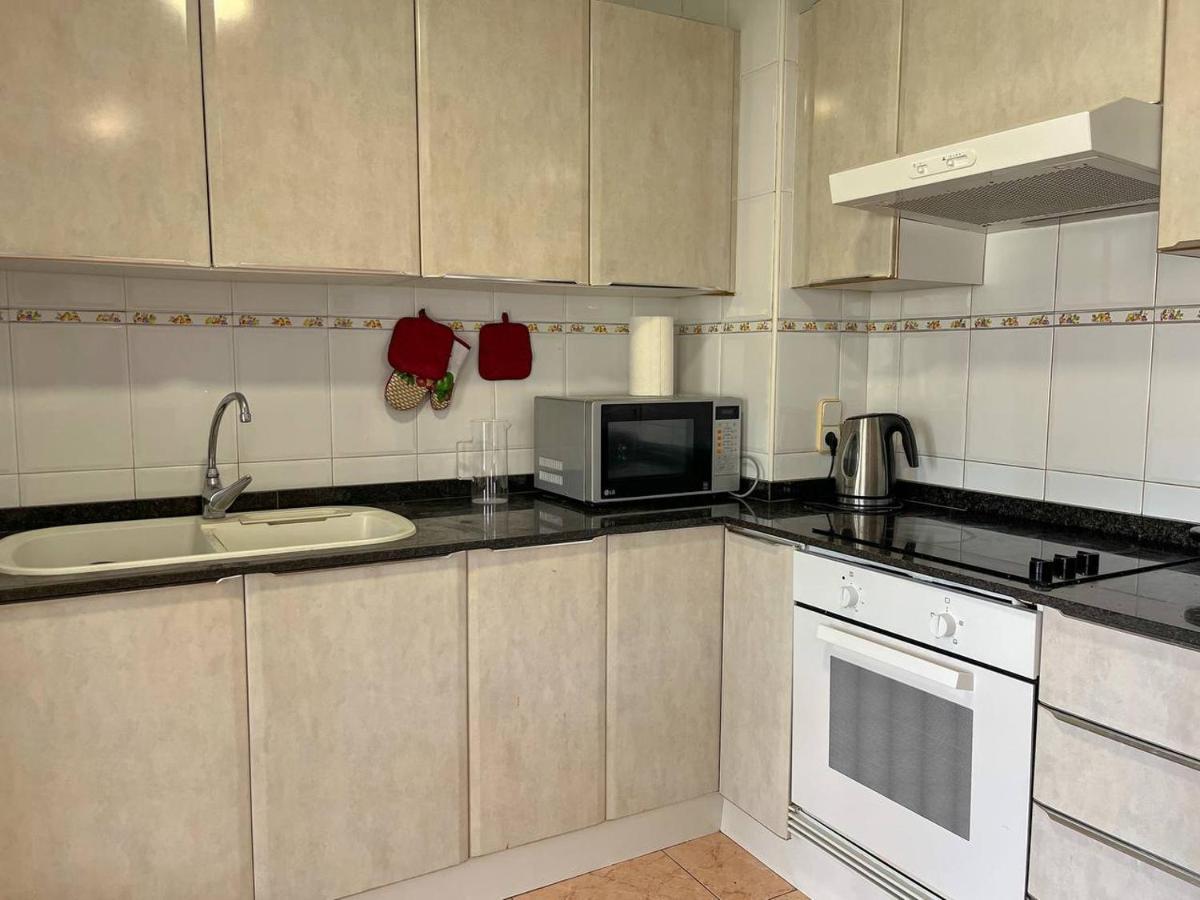 Charming 2-bed In Apartment *