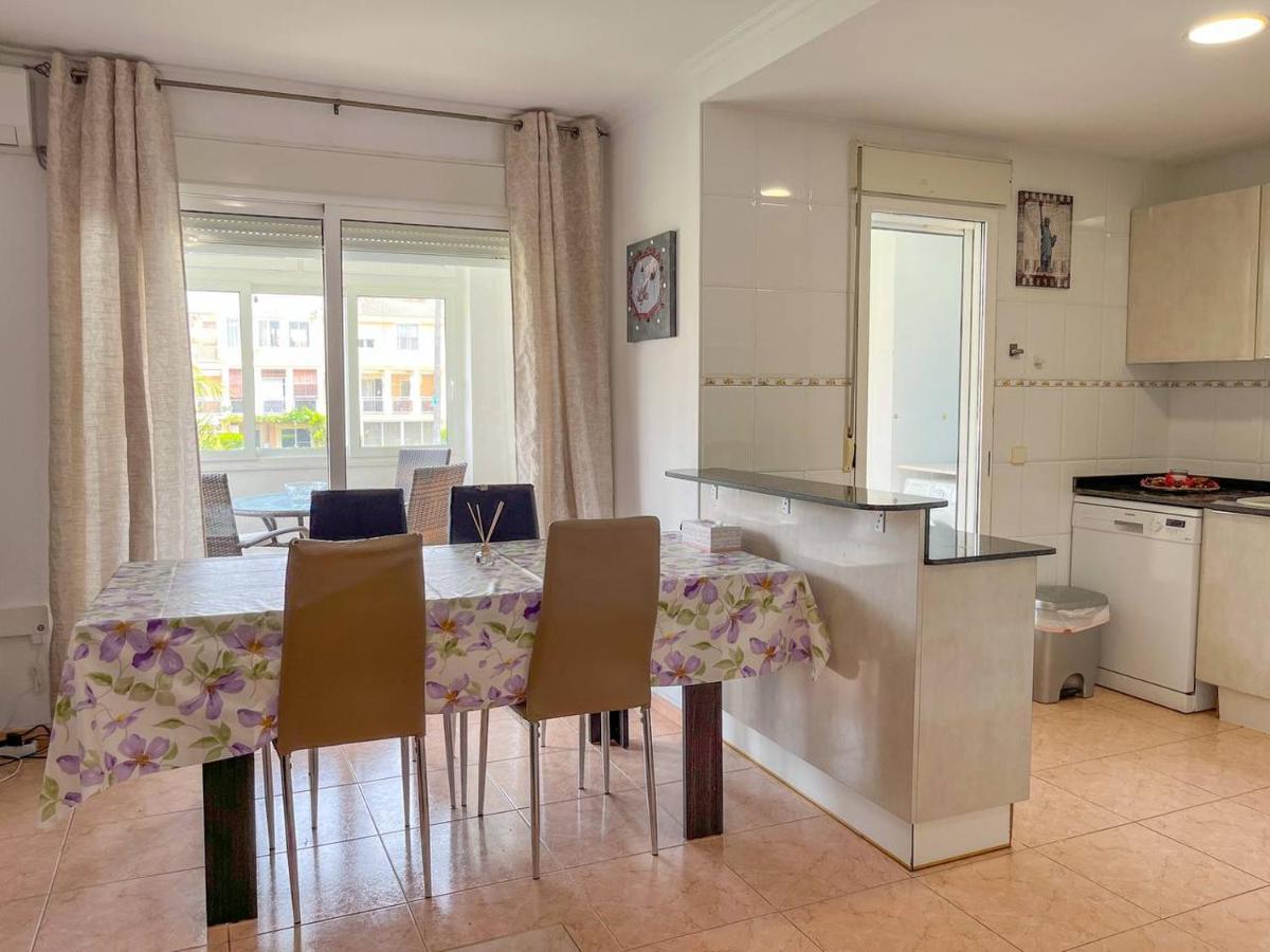 Charming 2-bed In Apartment